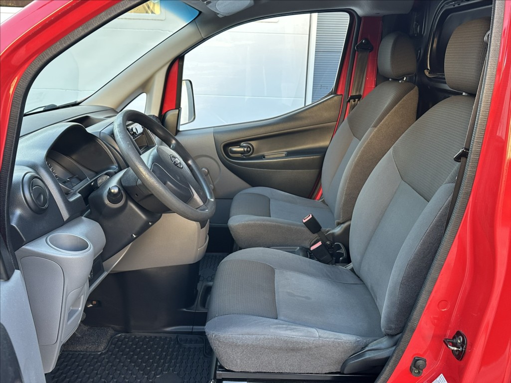 Nissan NV200