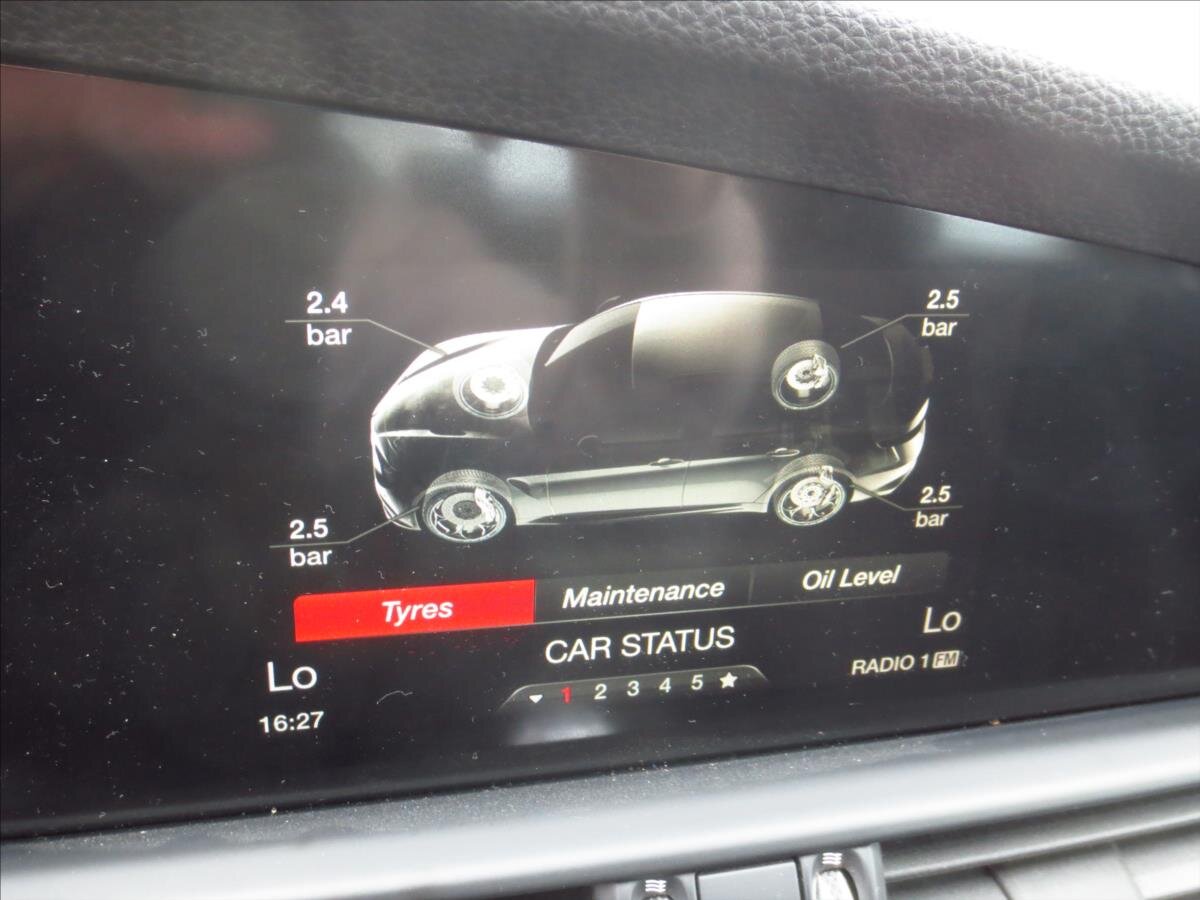 Alfa Romeo Giulia Sedan / Limuzína 2,1 l 110 kw