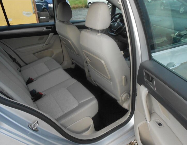 Volkswagen Golf Sportsvan Hatchback 1,4 l 92 kw