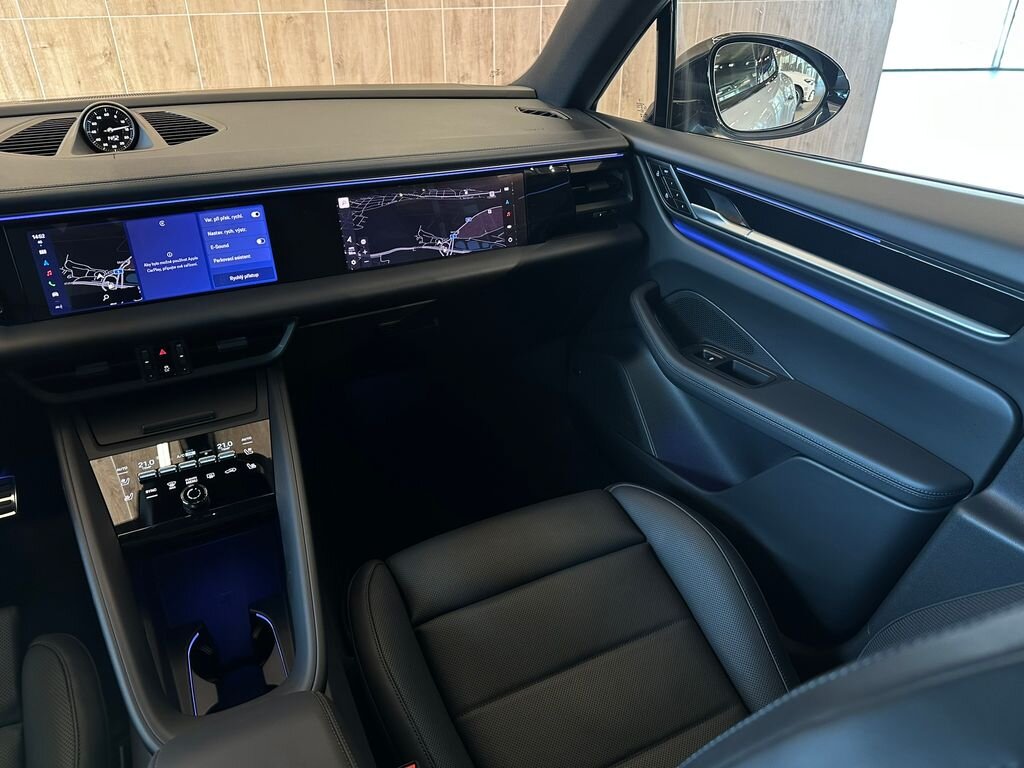 Porsche Macan SUV / Terénní 0,0 300 kw