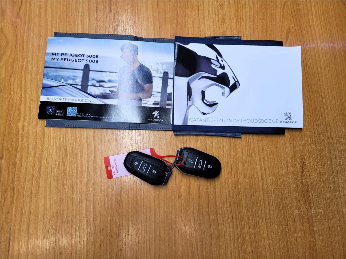 Peugeot 5008 SUV / Terénní 1,5 l 96 kw