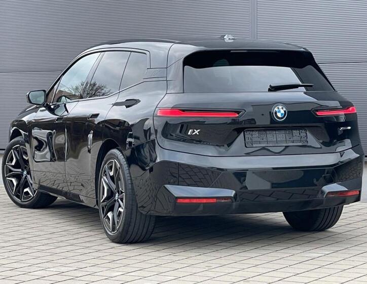 BMW iX 7
