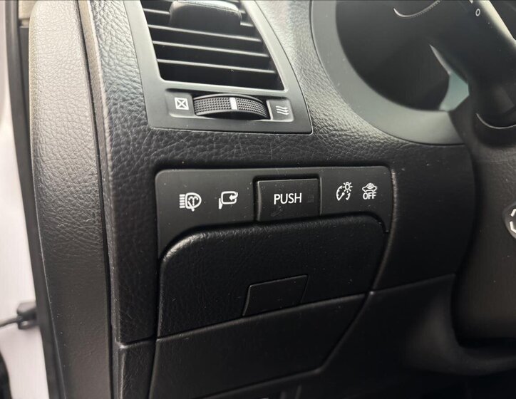 Lexus GS 300 Sedan / Limuzína 3,0 l 183 kw