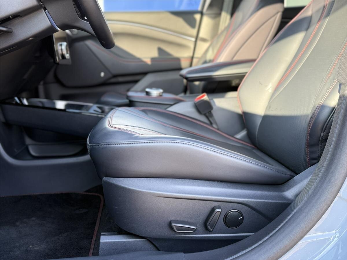 Ford Mustang Mach-E Hatchback 0,0 225 kw