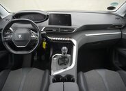 Peugeot 5008 SUV 1,2 l 96 kw