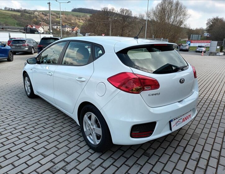KIA Ceed Hatchback 1,4 l 73 kw