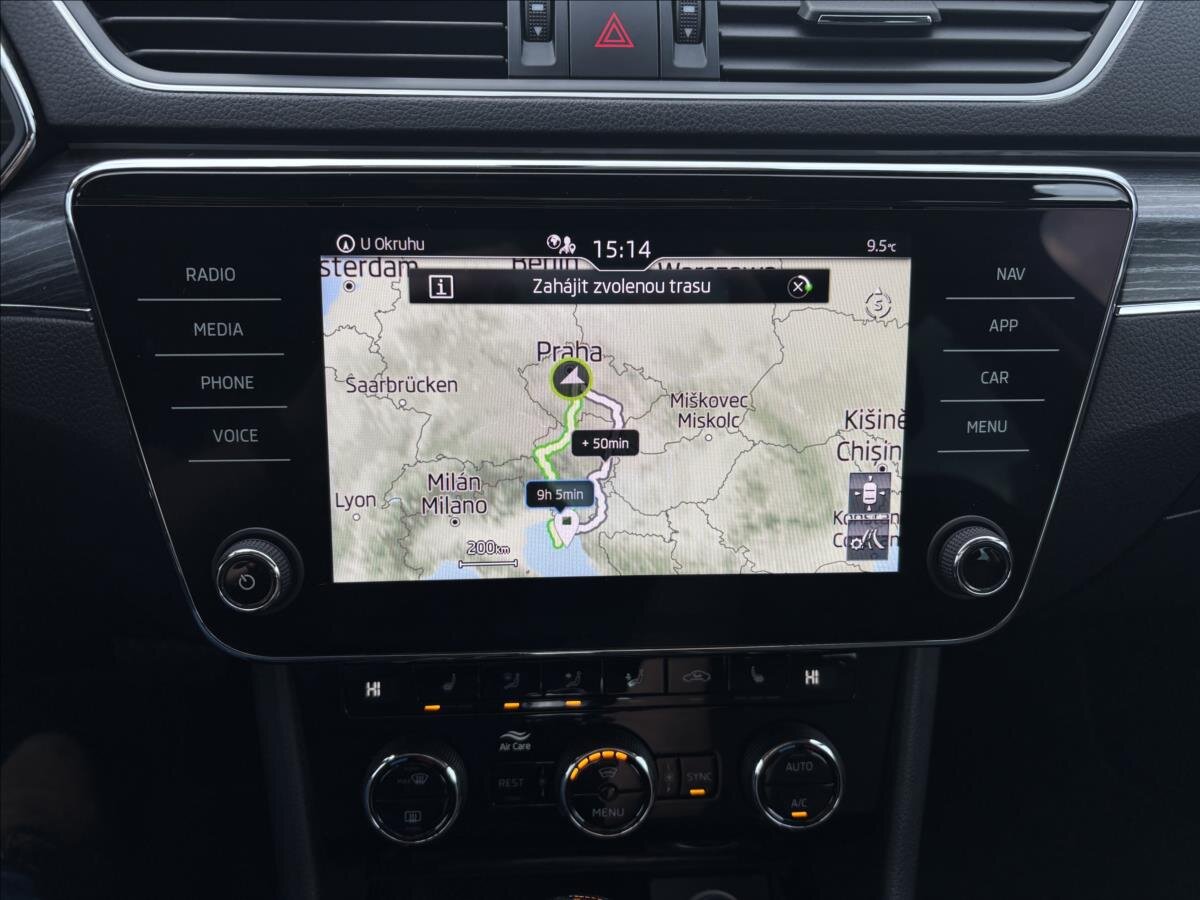 Škoda Superb Sedan / Limuzína 2,0 l 147 kw