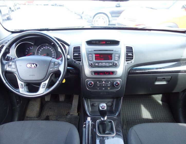 KIA Sorento 16