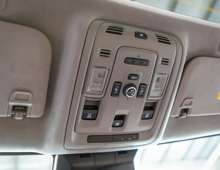 Cadillac Escalade 35