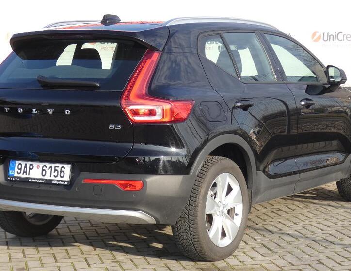 Volvo XC40 3