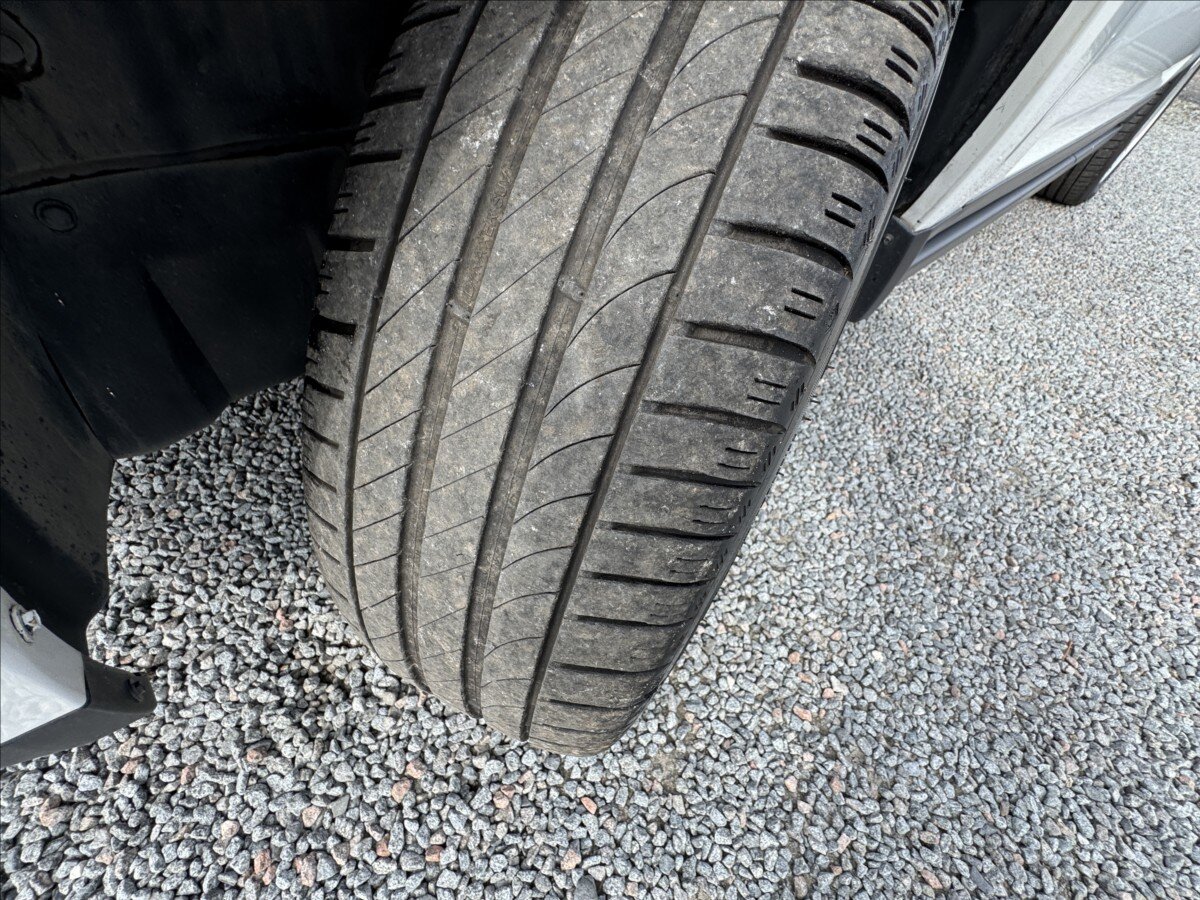 Jeep Compass SUV / Terénní 2,1 l 100 kw