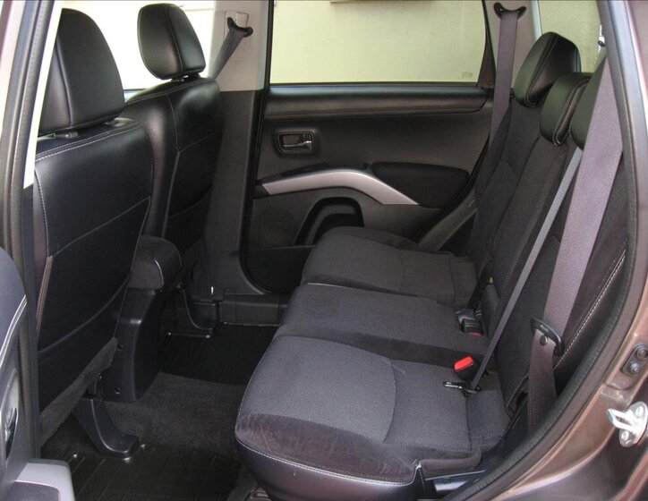 Mitsubishi Outlander 14