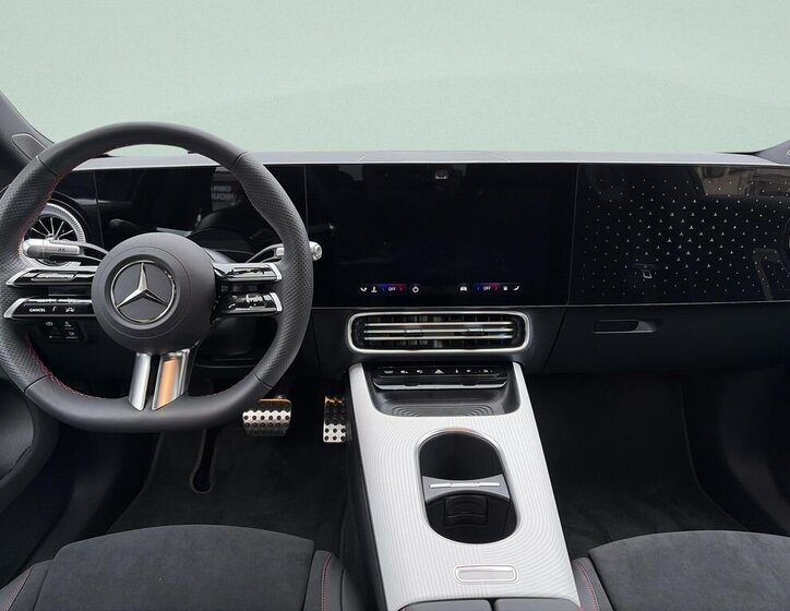 Mercedes-Benz CLA Sedan / Limuzína 0,0 200 kw