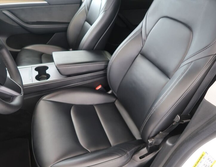 Tesla Model Y SUV 0,0 378 kw