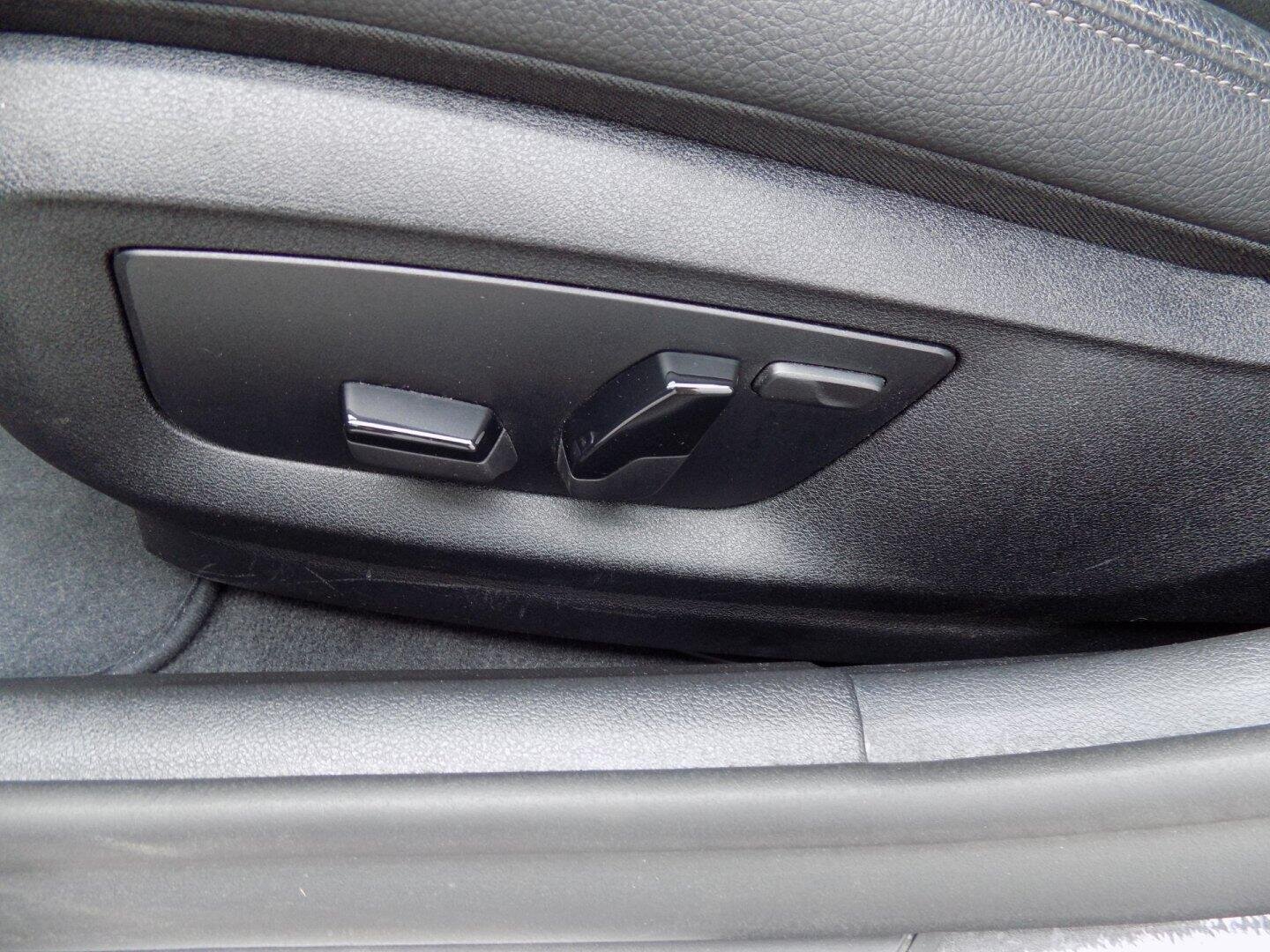 BMW Řada 5 Kombi 3,0 l 195 kw