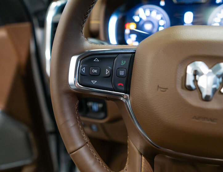 Dodge RAM Pick-up 5,7 l 291 kw