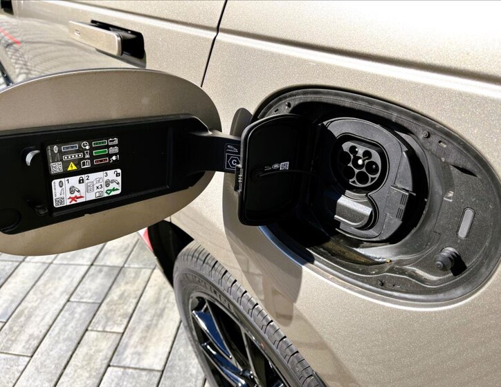 Land Rover Range Rover Velar SUV / Terénní 2,0 l 297 kw