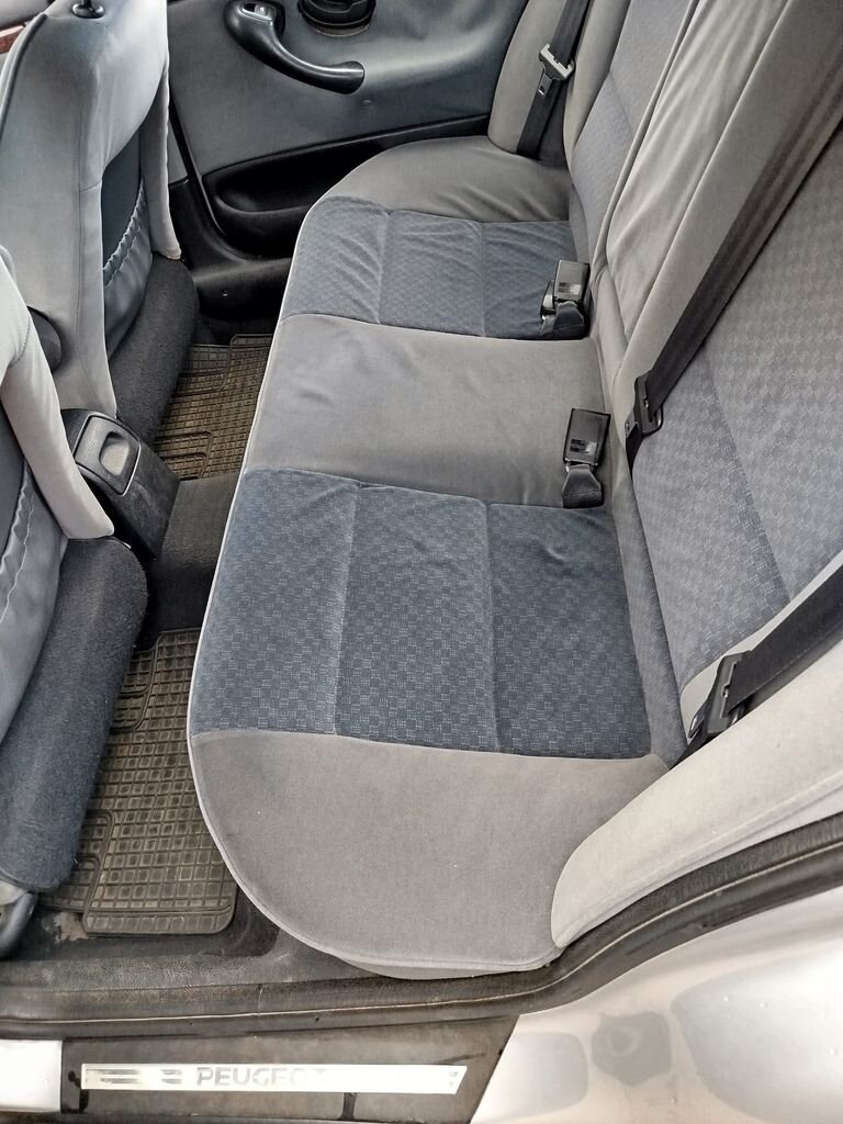 Peugeot 406 Sedan / Limuzína 2,0 l 80 kw