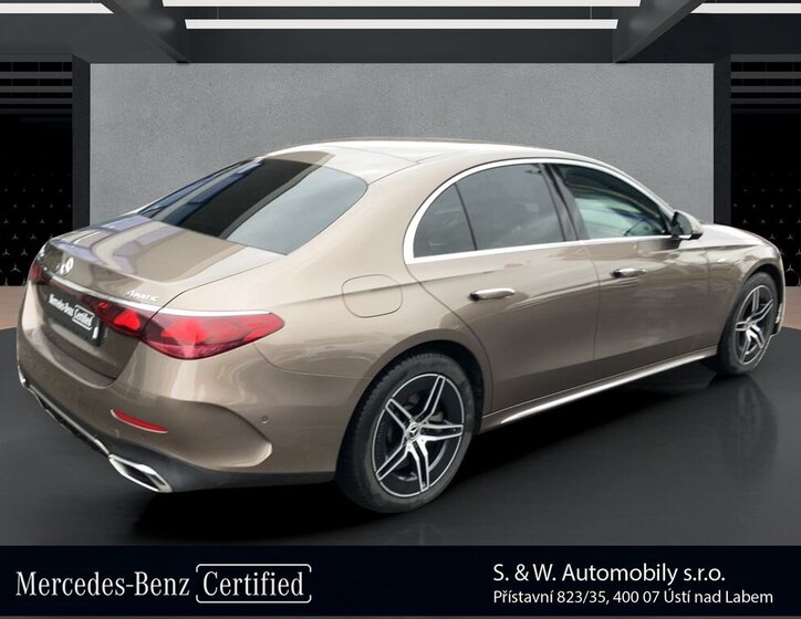 Mercedes-Benz Třídy E Sedan / Limuzína 2,0 l 290 kw