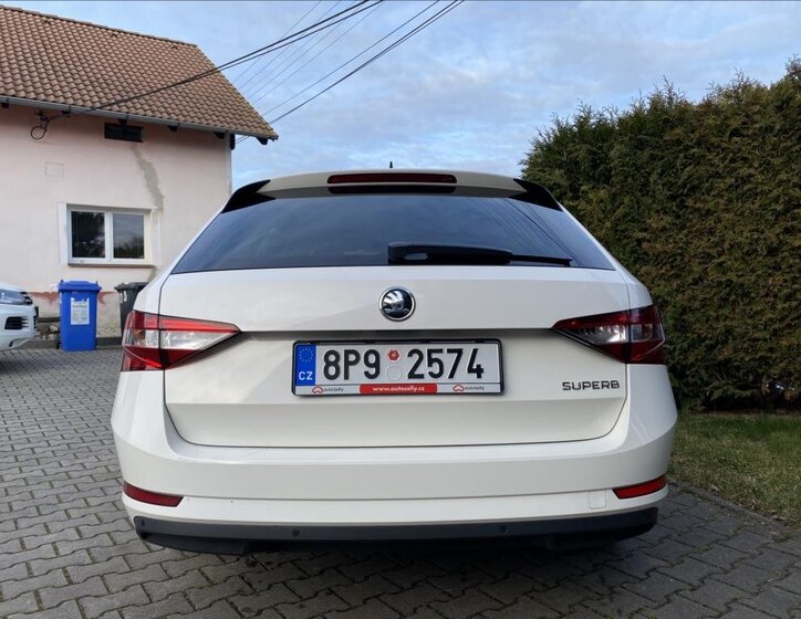 Škoda Superb Kombi 2,0 l 110 kw