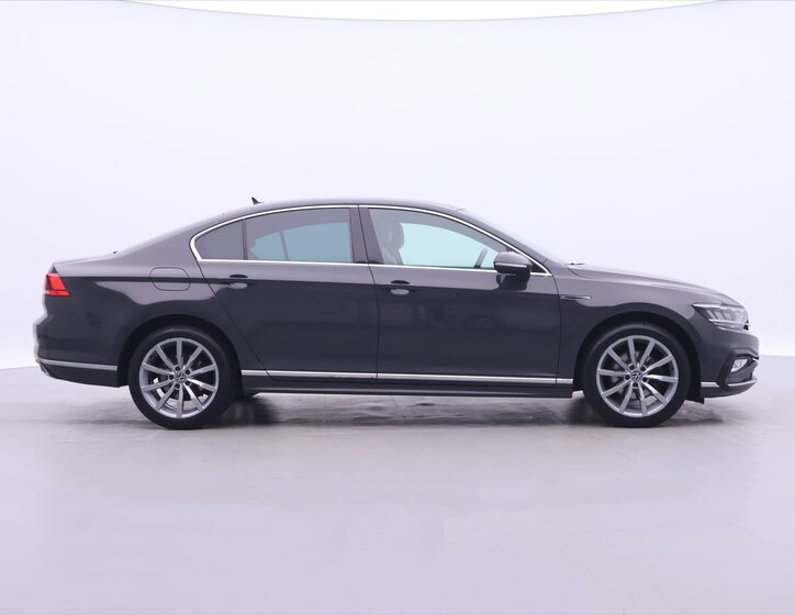 Volkswagen Passat Sedan / Limuzína 2,0 l 140 kw