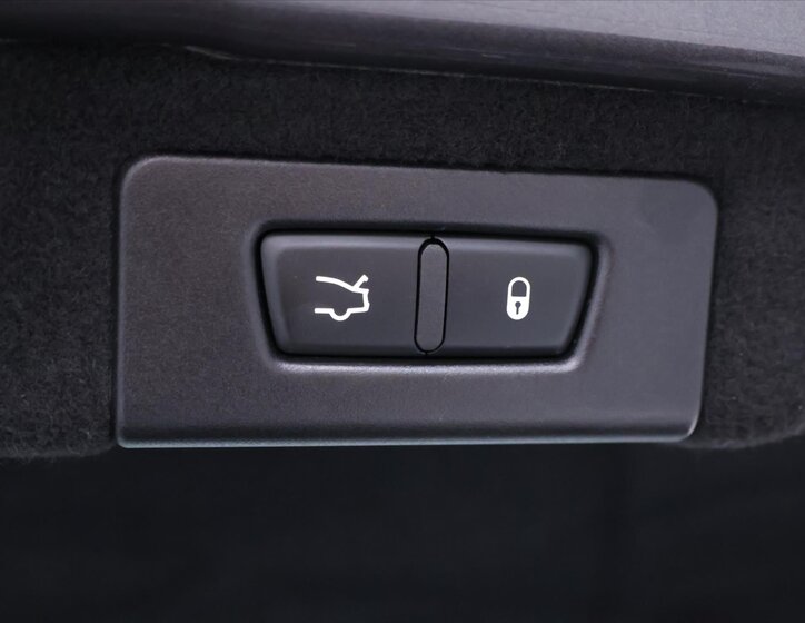 Maserati Quattroporte Sedan 3,0 l 316 kw