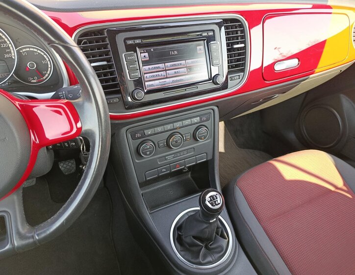 Volkswagen Beetle Kabriolet 1,2 l 77 kw