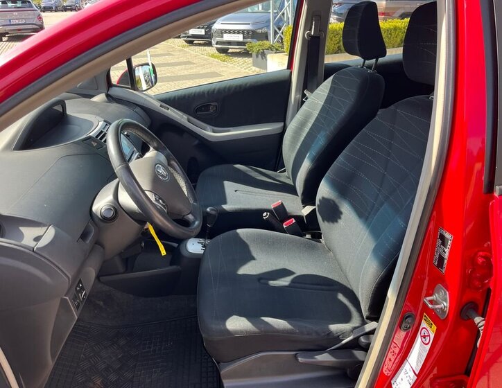 Toyota Yaris Hatchback 1,3 l 64 kw