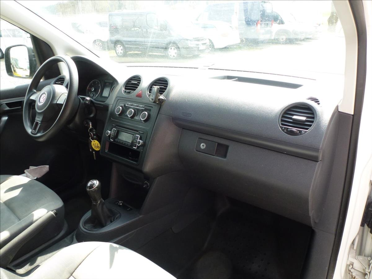 Volkswagen Caddy Skříň 1,6 l 75 kw