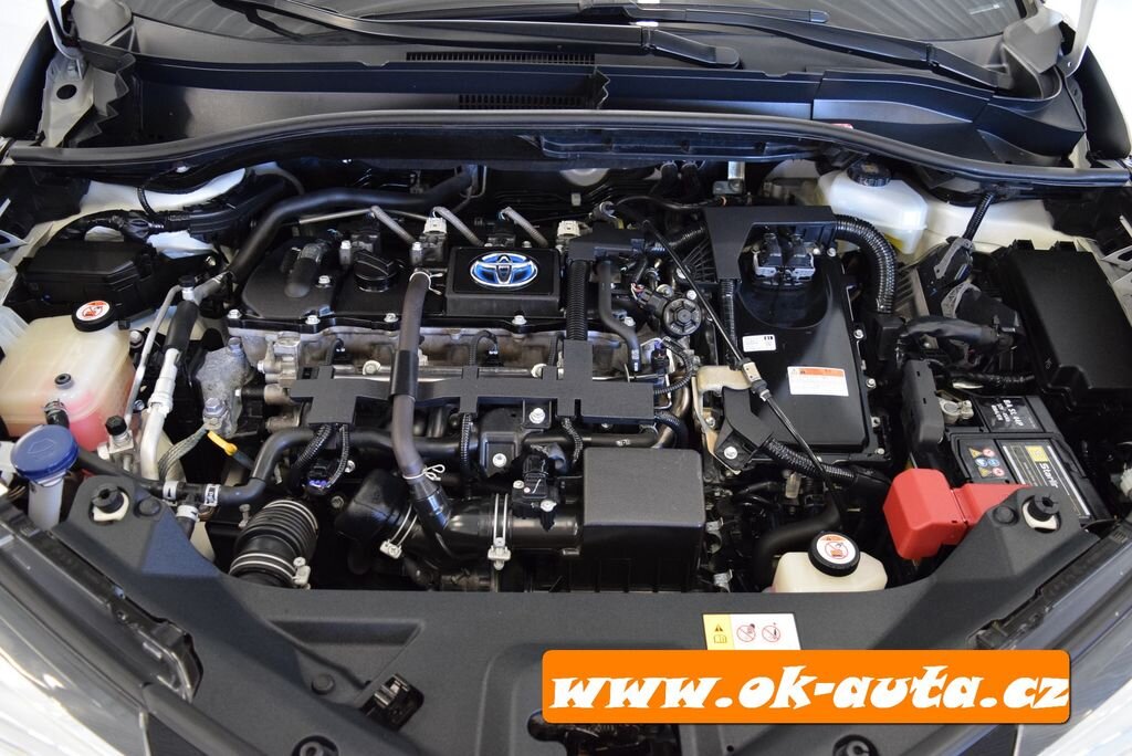 Toyota C-HR Hatchback 1,8 l 0