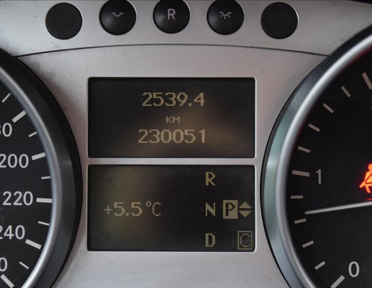 Mercedes-Benz Třídy R Kombi 3,0 l 140 kw