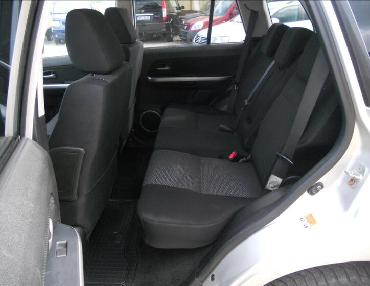 Suzuki Grand Vitara 16