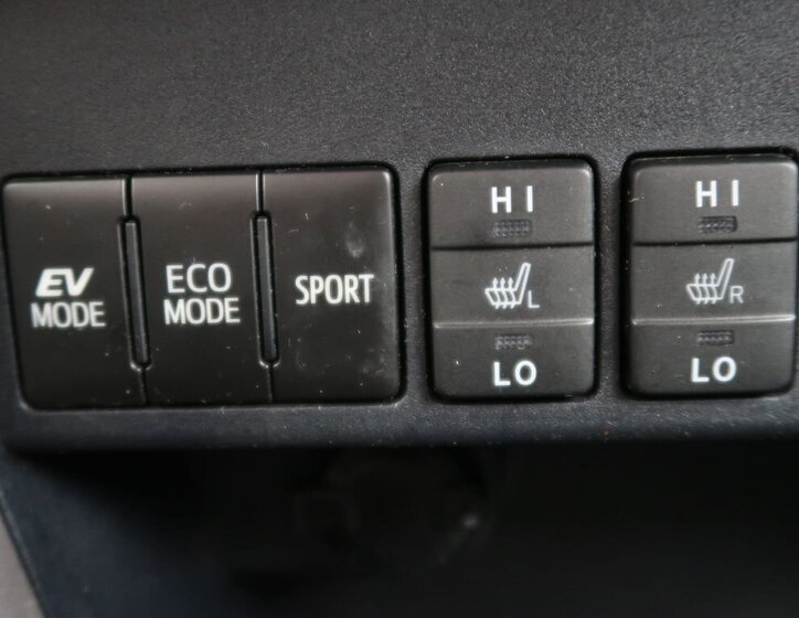 Toyota RAV4 SUV / Terénní 2,5 l 114 kw