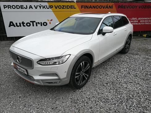 Volvo V90