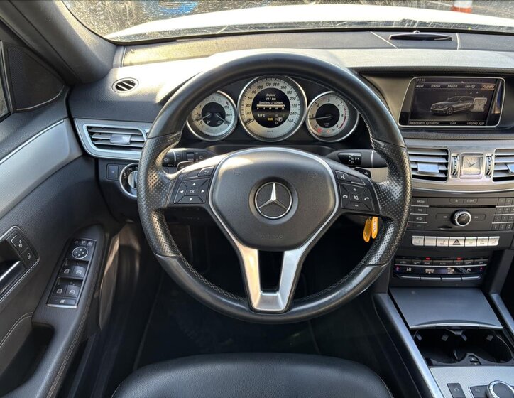 Mercedes-Benz Třídy E Kombi 2,1 l 125 kw