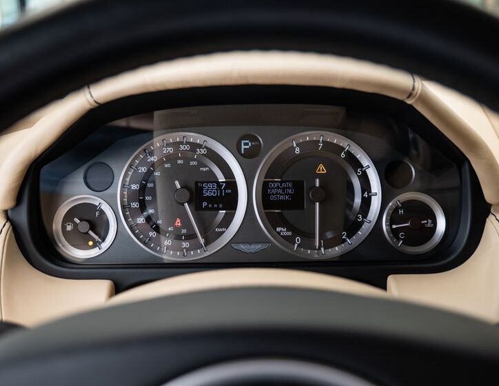 Aston Martin Rapide 17