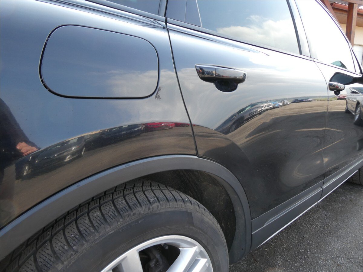 Volkswagen Touareg SUV / Terénní 3,0 l 180 kw