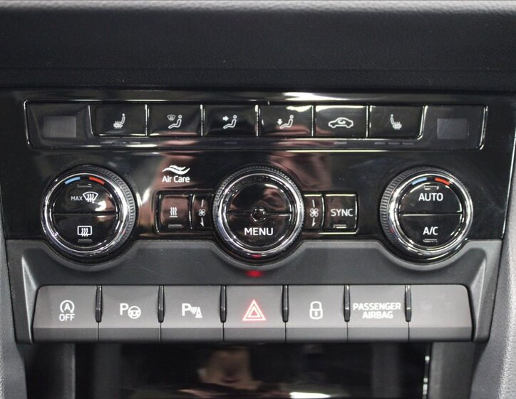 Škoda Karoq SUV / Terénní 2,0 l 110 kw