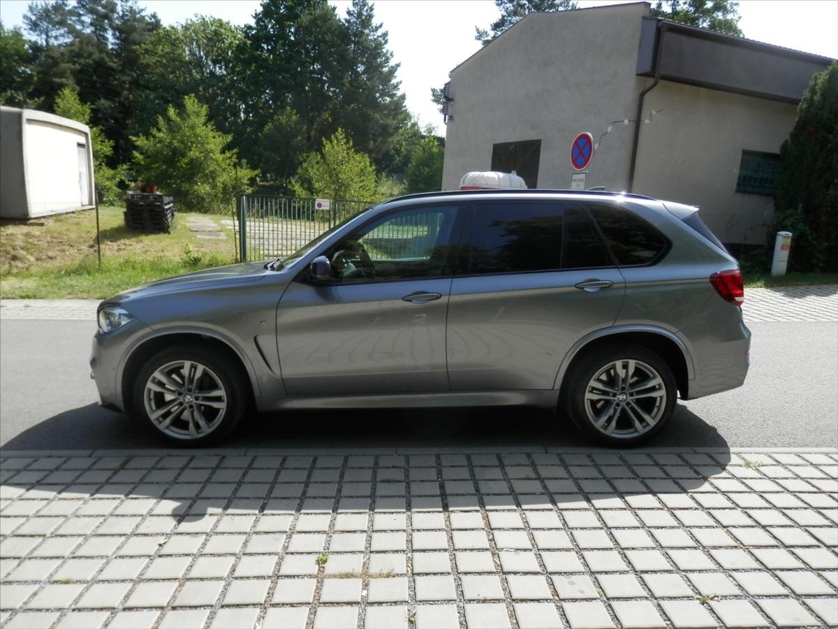 BMW X5 SUV 3,0 l 280 kw