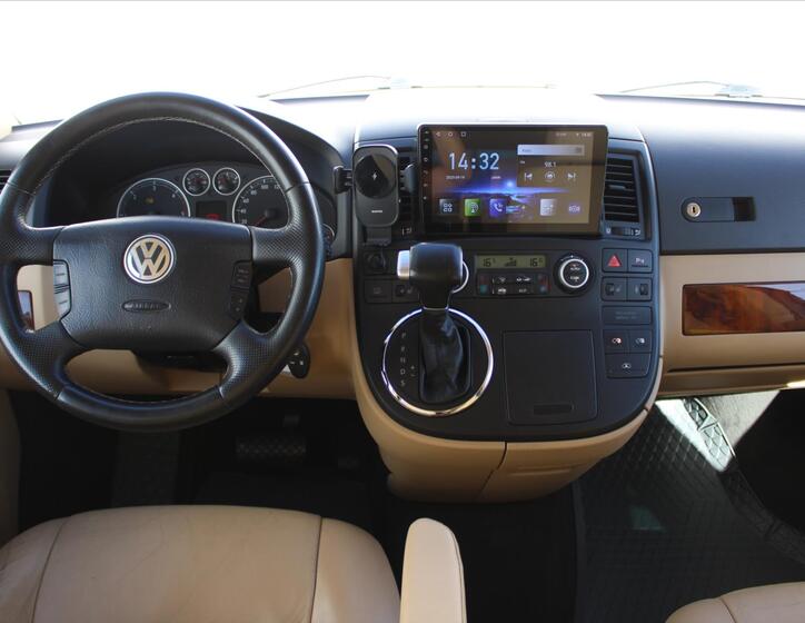 Volkswagen Multivan 15