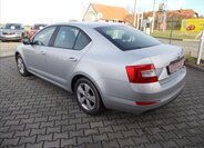 Škoda Octavia Sedan / Limuzína 1,6 l 77 kw