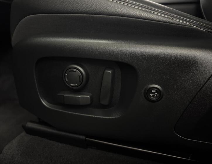 Land Rover Range Rover Velar 43