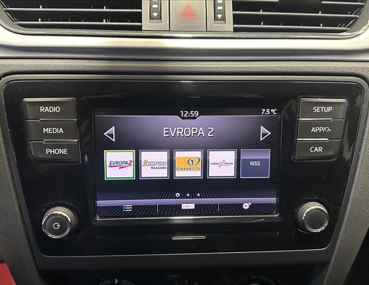 Škoda Rapid Hatchback 999,0 81 kw