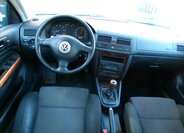 Volkswagen Bora Sedan / Limuzína 1,6 l 74 kw