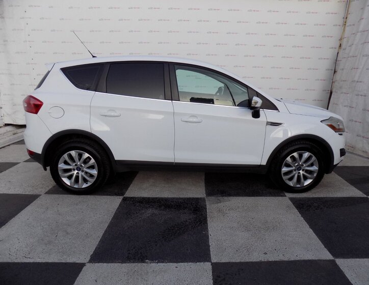 Ford Kuga SUV / Terénní 2,0 l 120 kw