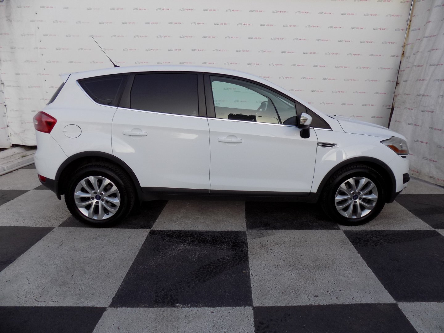 Ford Kuga SUV / Terénní 2,0 l 120 kw