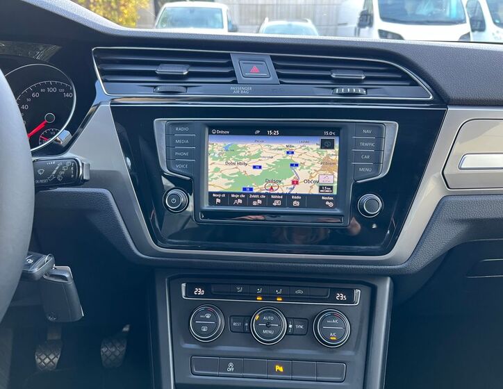 Volkswagen Touran 11