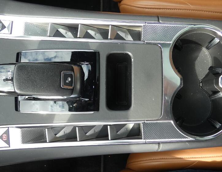 DS Automobiles DS7 Crossback 16