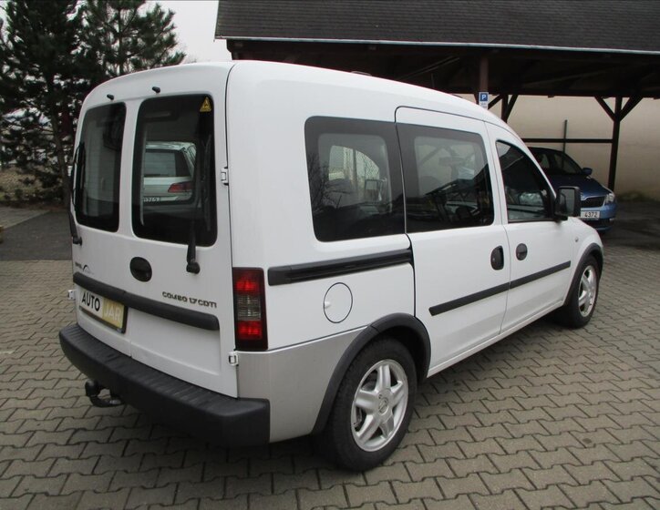 Opel Combo Kombi 1,7 l 74 kw