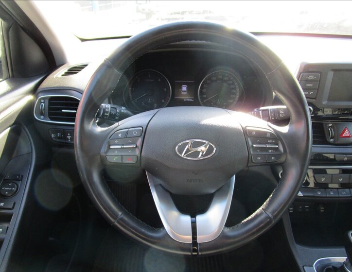 Hyundai i30 Kombi 1,6 l 81 kw